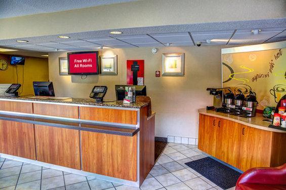 Ferry Pass Red Roof Inn Pensacola - I-10 At Davis Highway מראה חיצוני תמונה