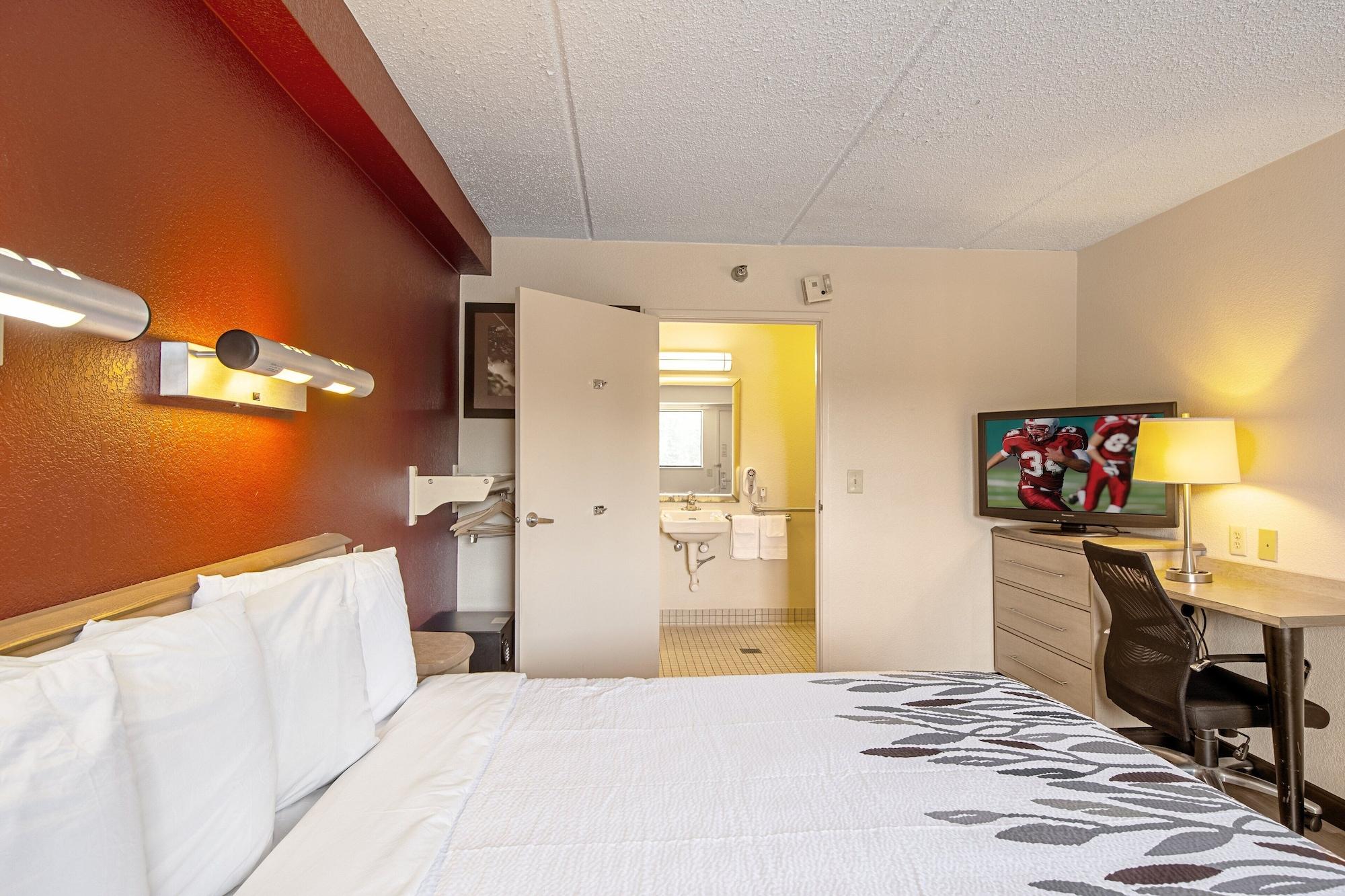Ferry Pass Red Roof Inn Pensacola - I-10 At Davis Highway מראה חיצוני תמונה